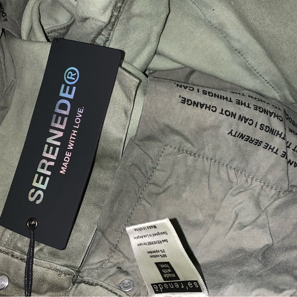 NWT: men or Unisex cargo jeans by SERENDI in distressed green color size 30W/34L - Picture 3 of 4